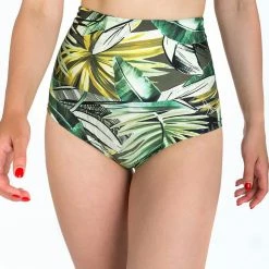 New In Dragonfly Betty High-Waisted Shorts - Fresh Leaf Print