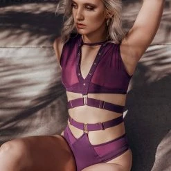 Hamade Activewear Eyelet Mesh Crop Top - Violet