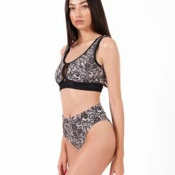 Pole Addict Land Top - Lace All Pole Wear