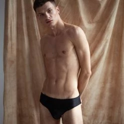 New In Sway Alton Shorts - Black Crow