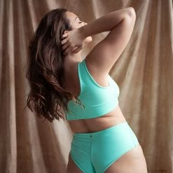 Sway Yumi Top - Green Adventurine All Pole Wear