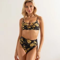 Shark Polewear Bali Shorts - Gold Jungle