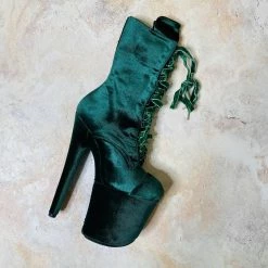 Hella Heels Classique Velvet Shoe Protector - NY Gangster