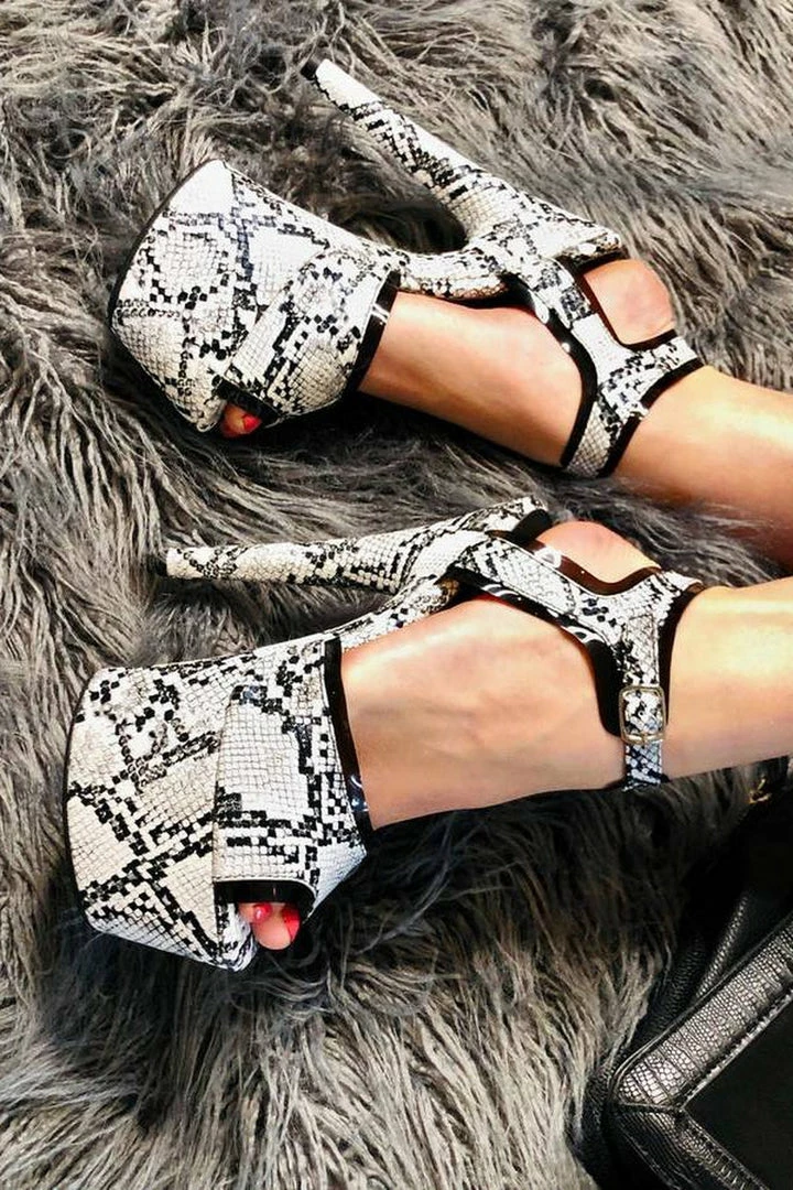 Hella Heels Mama Mamba Stilettos - 7inch