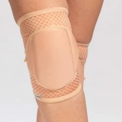 Queen Accessories Plus Size Pole Wear Queen Grippy Kneepads - Latte