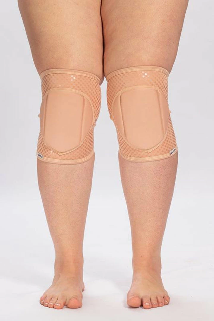 Queen Accessories Plus Size Pole Wear Queen Grippy Kneepads - Latte