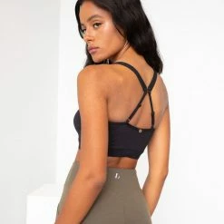 Lunalae V Basic Top - Recycled Black All Pole Wear