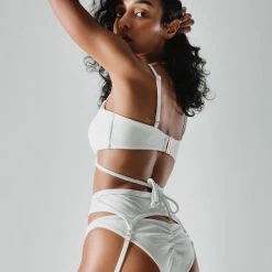 Flole Oriana Shorts And Garter Belt - White