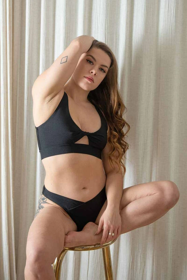 Chantay Polewear Pegasus Shorts - Noir All Pole Wear