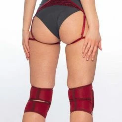Queen Accessories Queen Kneepads - Cherry
