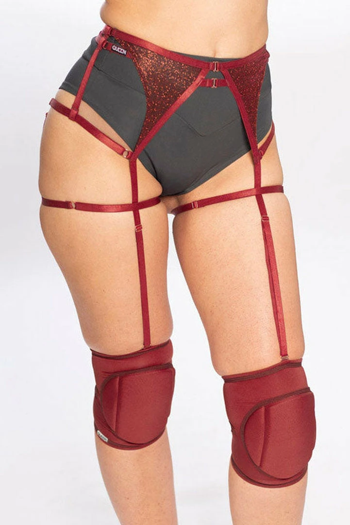 Queen Accessories Queen Kneepads - Cherry