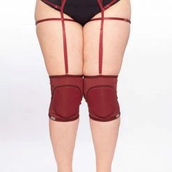 Queen Accessories Queen Garter Belt - Cherry Shine